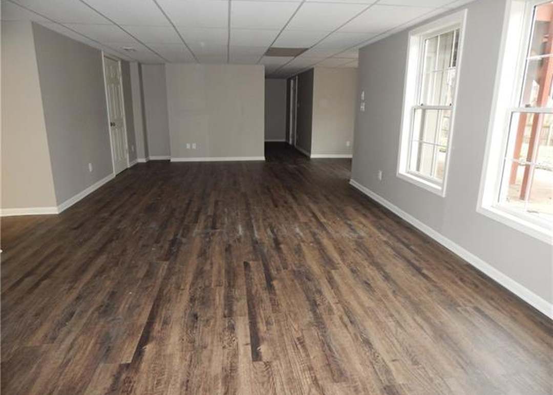 105 Brookwood Court — photo 37