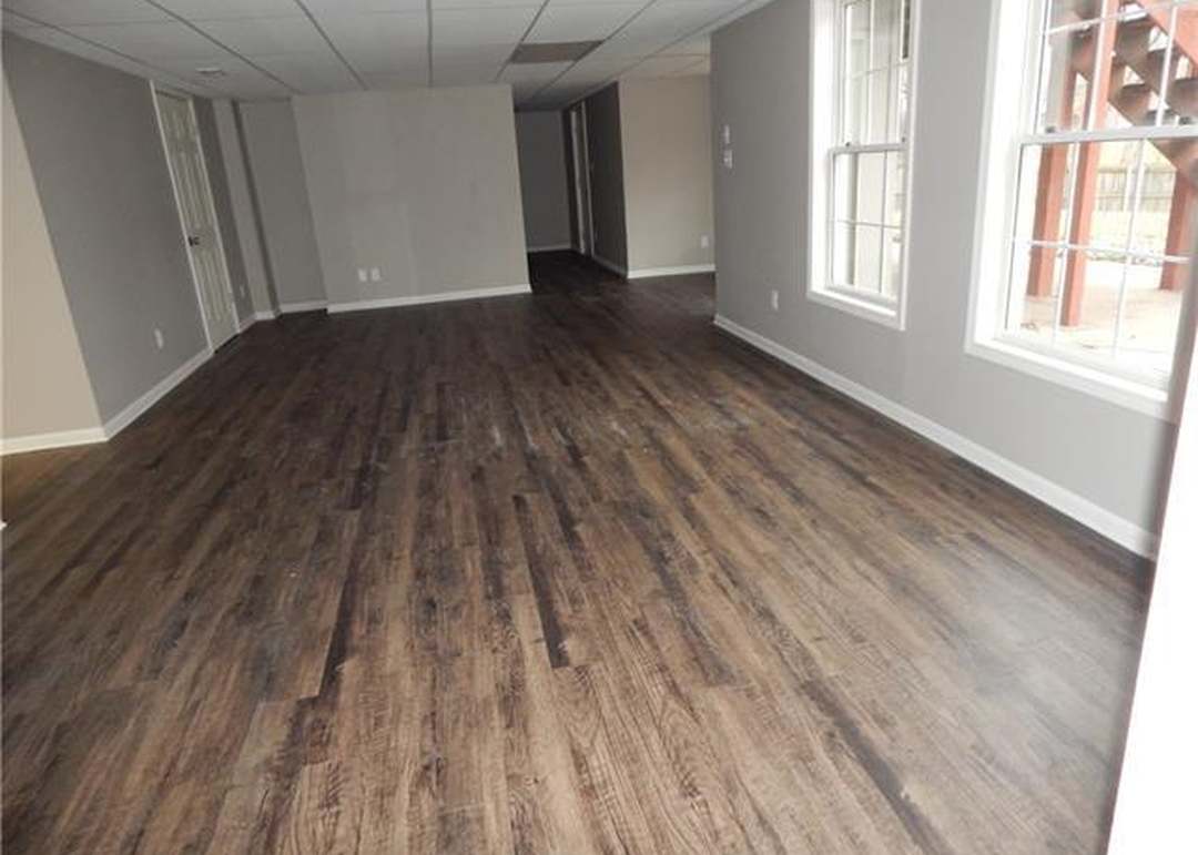 105 Brookwood Court — photo 38