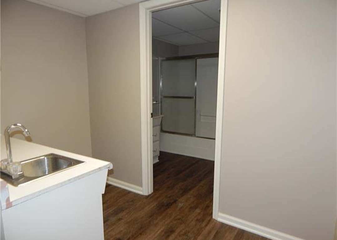 105 Brookwood Court — photo 43