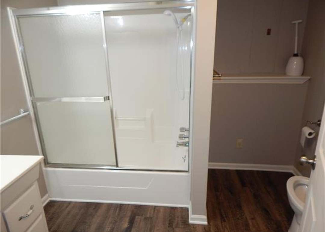 105 Brookwood Court — photo 45