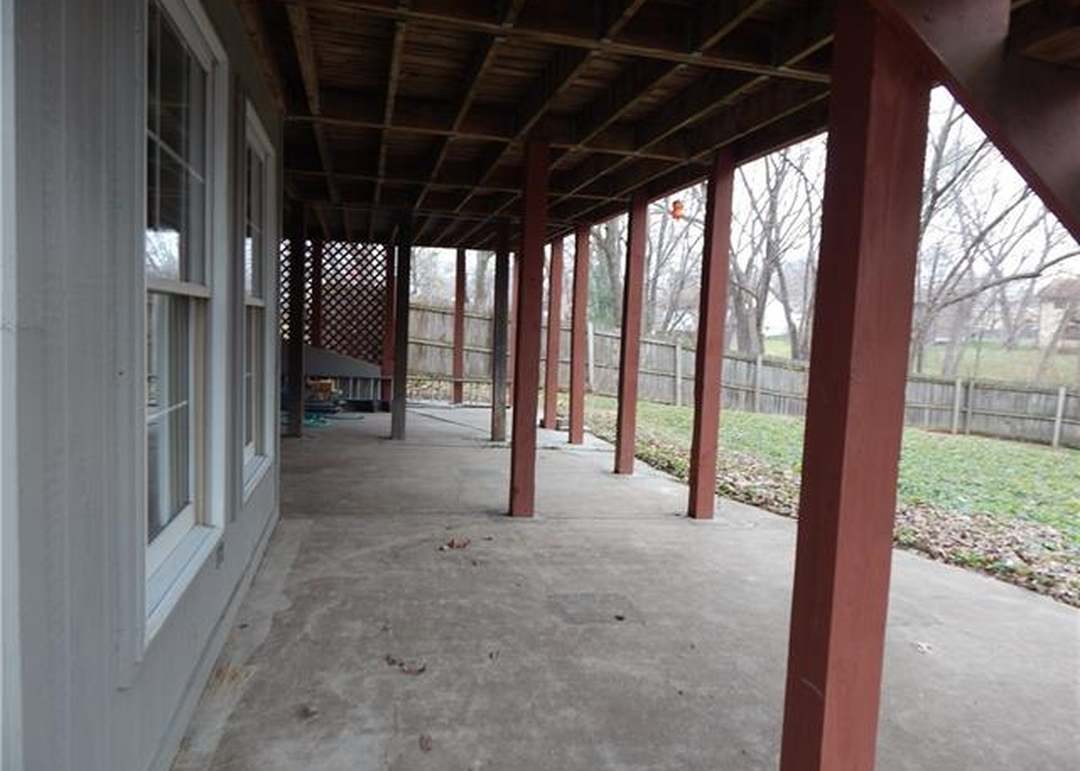 105 Brookwood Court — photo 47