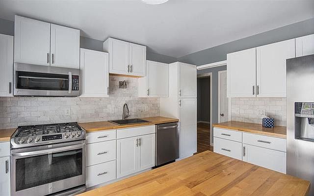 10508 W 91ST Street — photo 11
