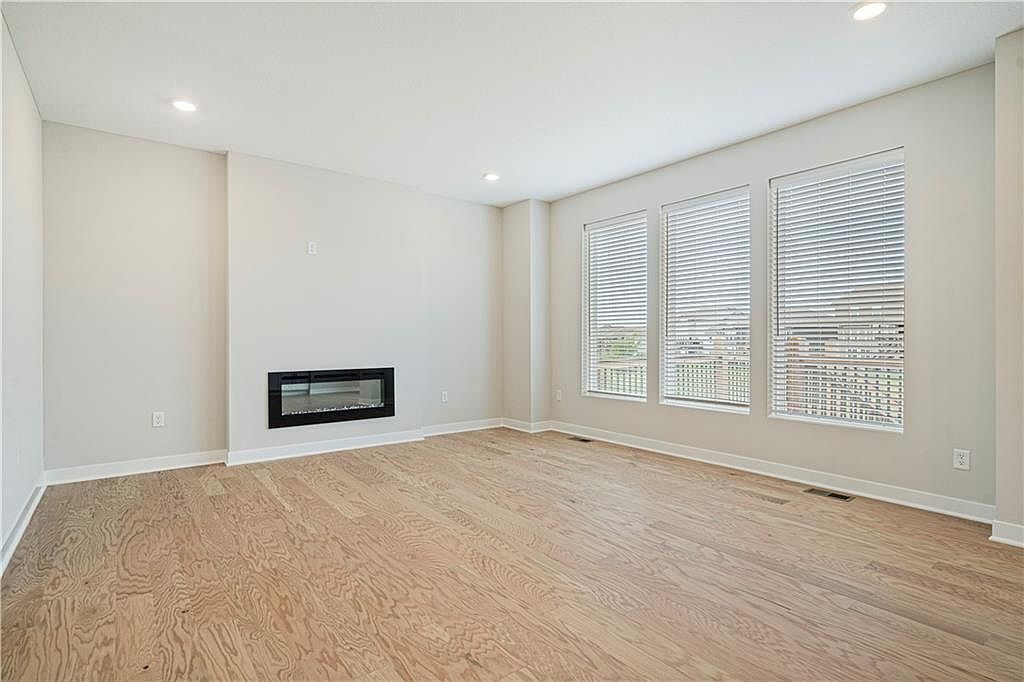 10527 N Jefferson Street — photo 6