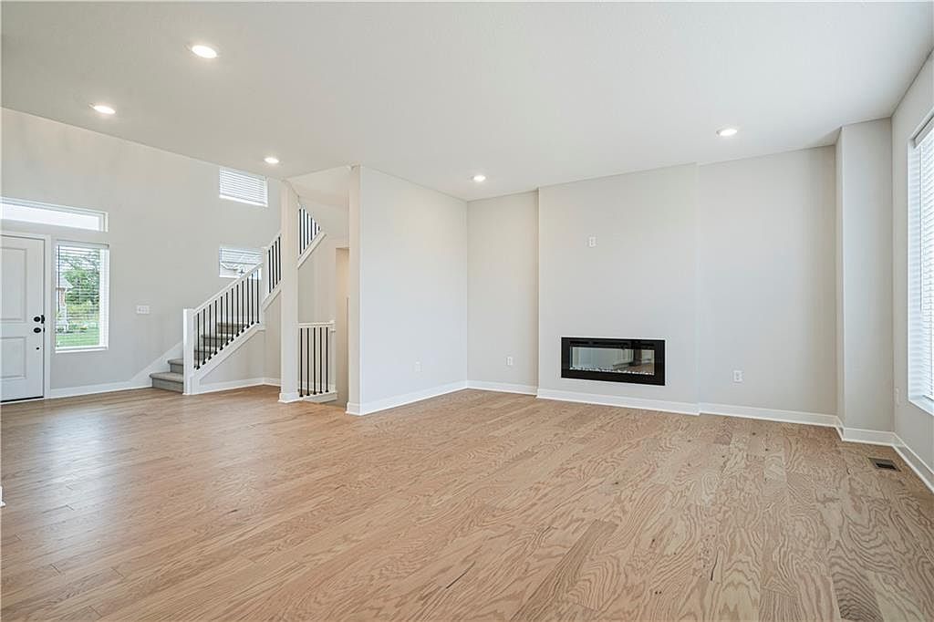 10527 N Jefferson Street — photo 8
