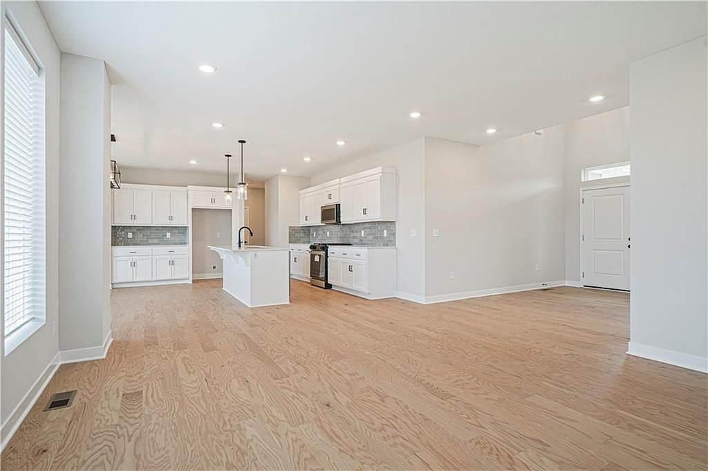 10527 N Jefferson Street — photo 10