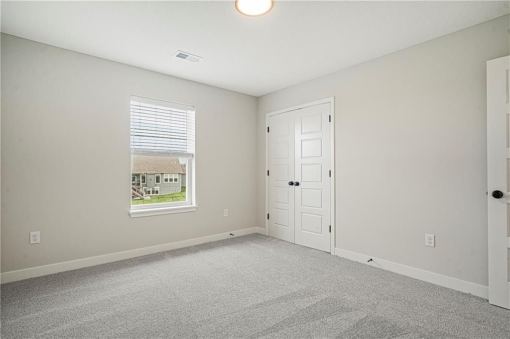 10527 N Jefferson Street — photo 28