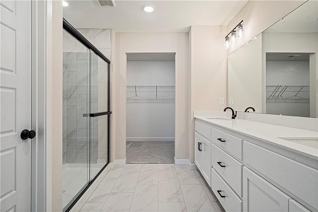 10527 N Jefferson Street — photo 32
