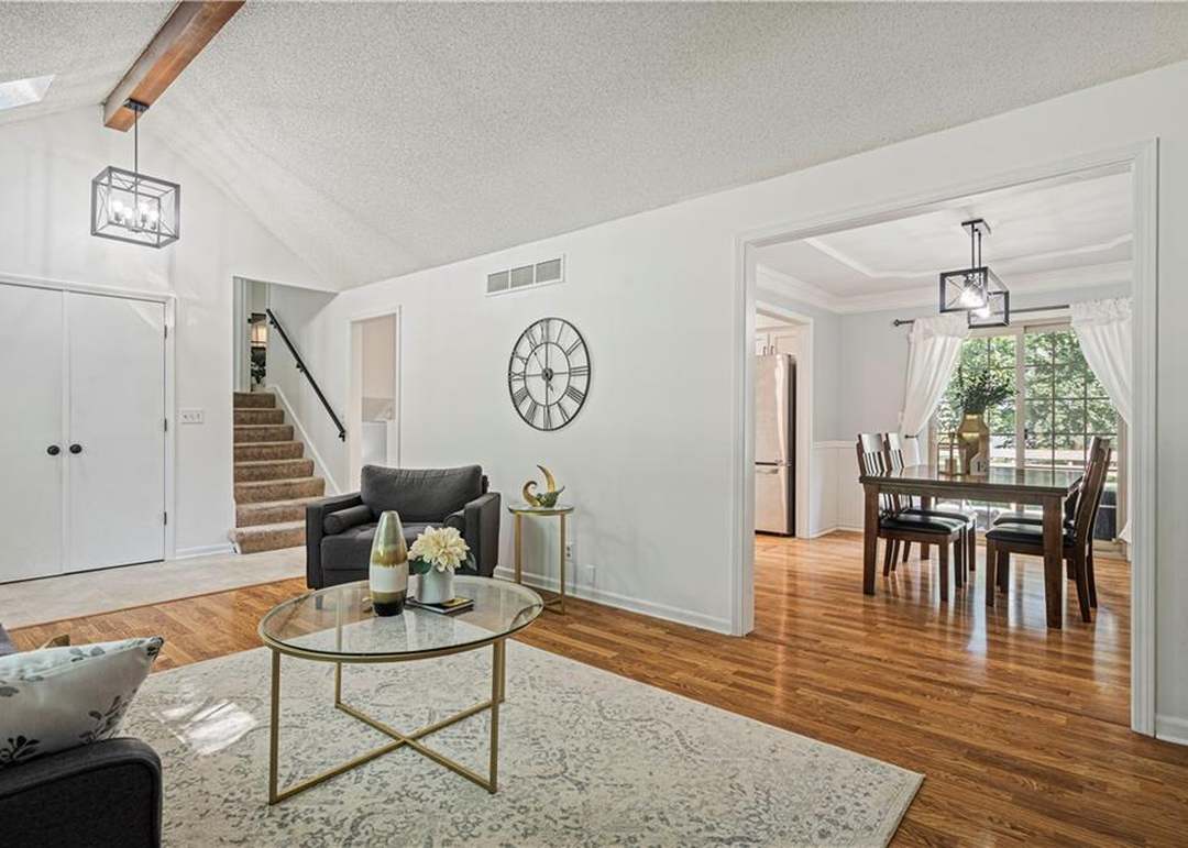 10561 Bradshaw Street — photo 10
