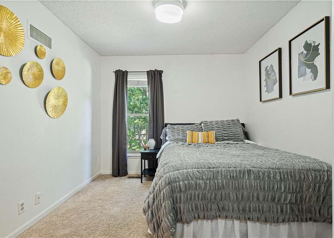 10561 Bradshaw Street — photo 16