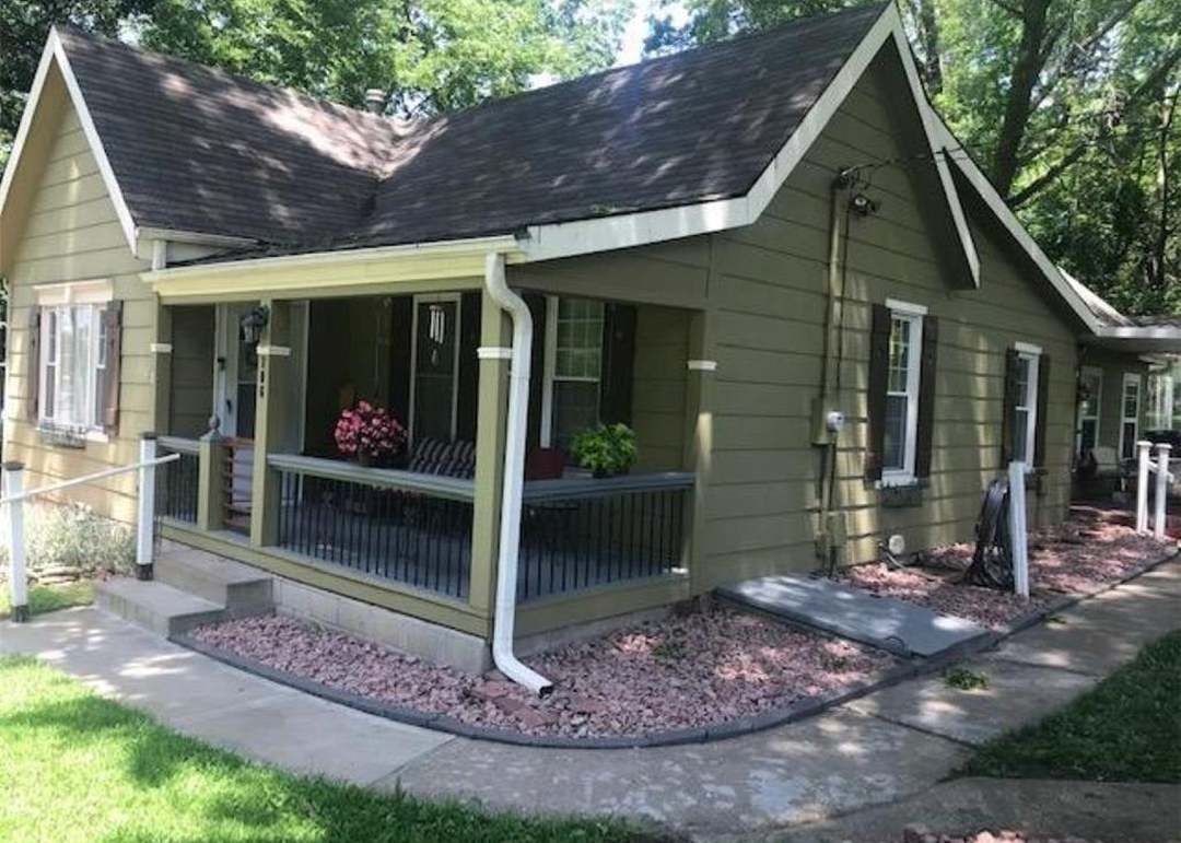 106 Marion Street — photo 7