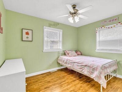 106 S Iowa Street — photo 18