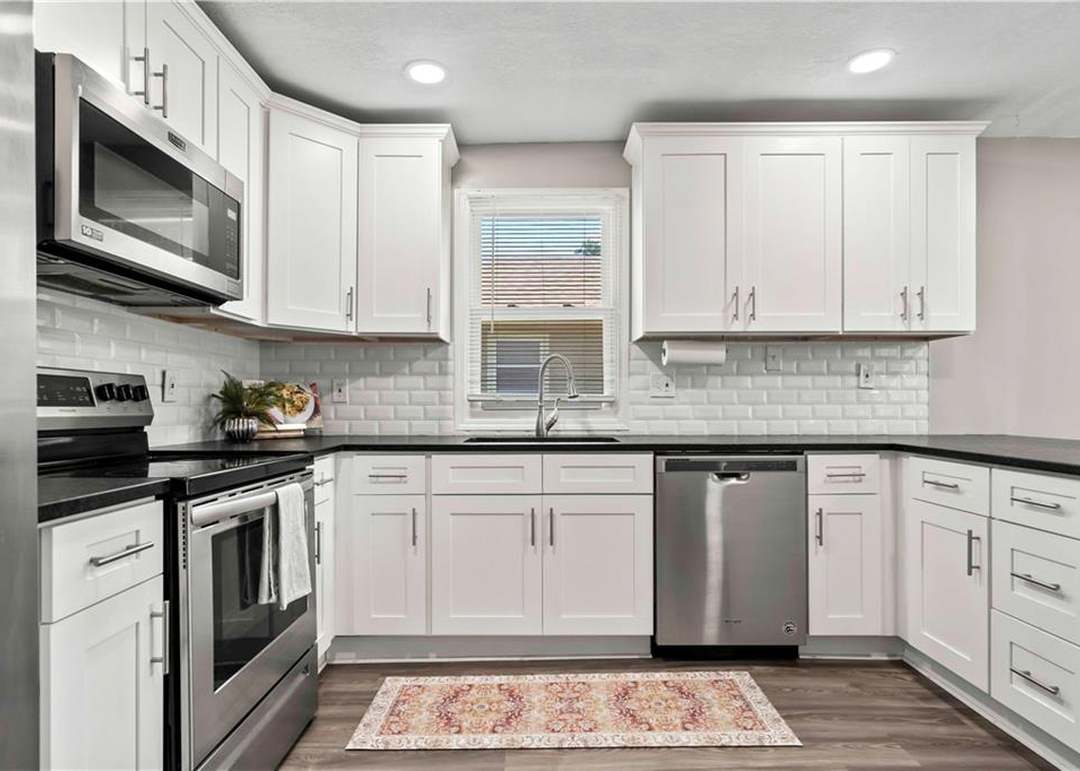 106 W 78th Terrace — photo 13