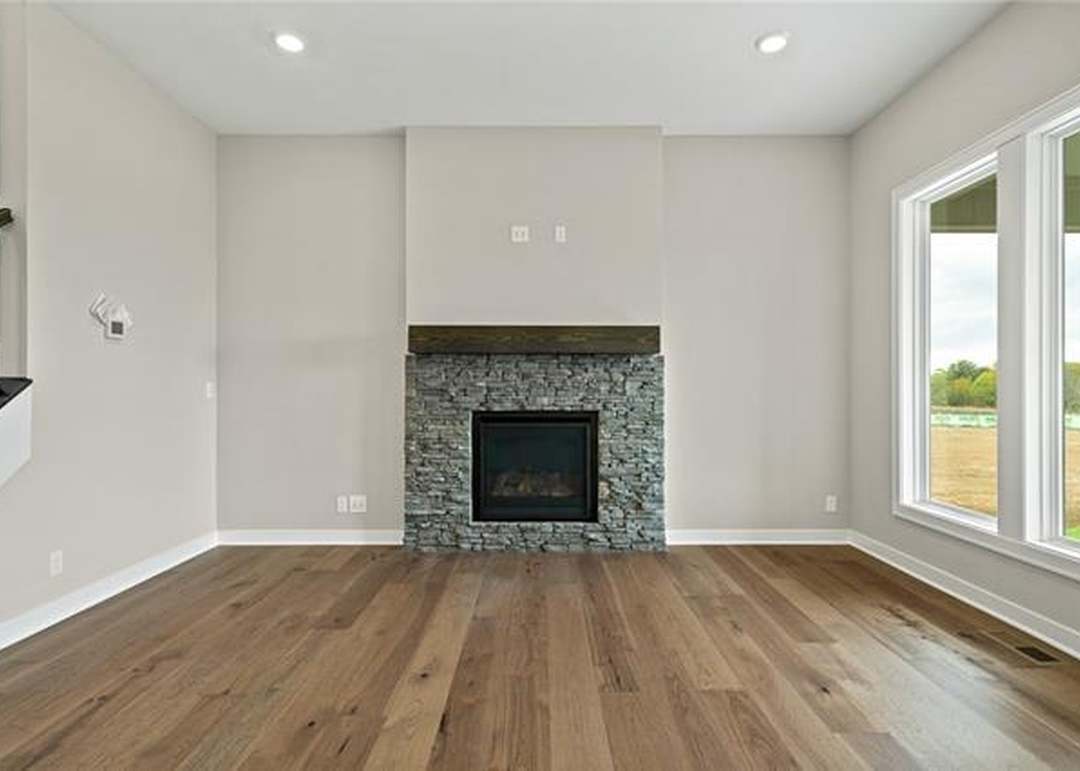 10620 N Holly Street — photo 16