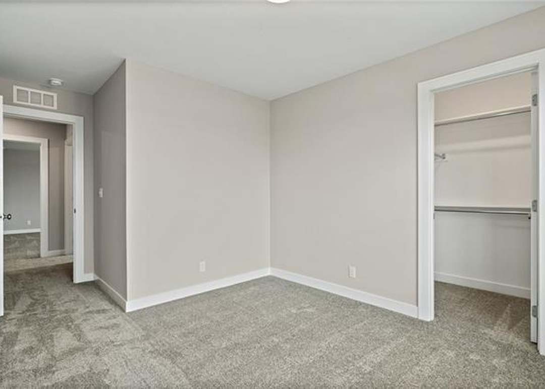 10620 N Holly Street — photo 35
