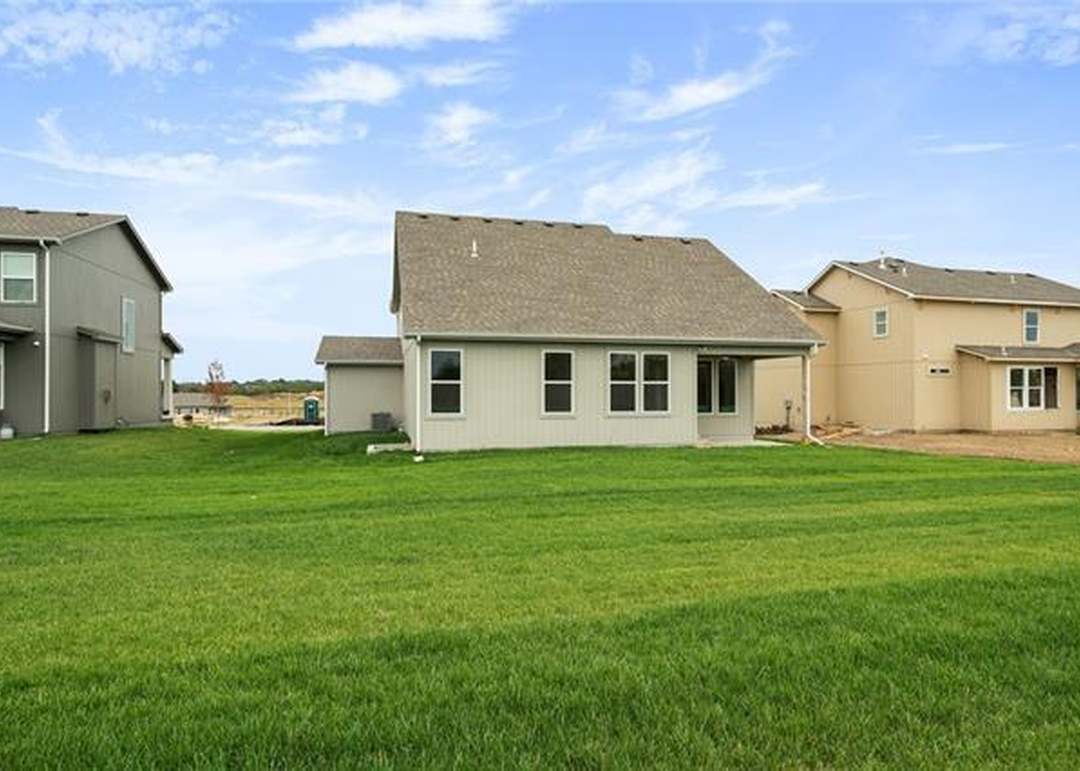 10620 N Holly Street — photo 38