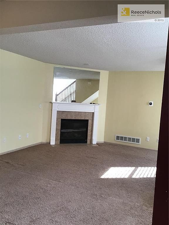10628 E 46th Terrace — photo 2
