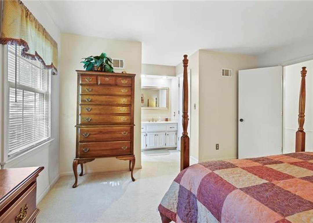 10803 W 102nd Street — photo 5