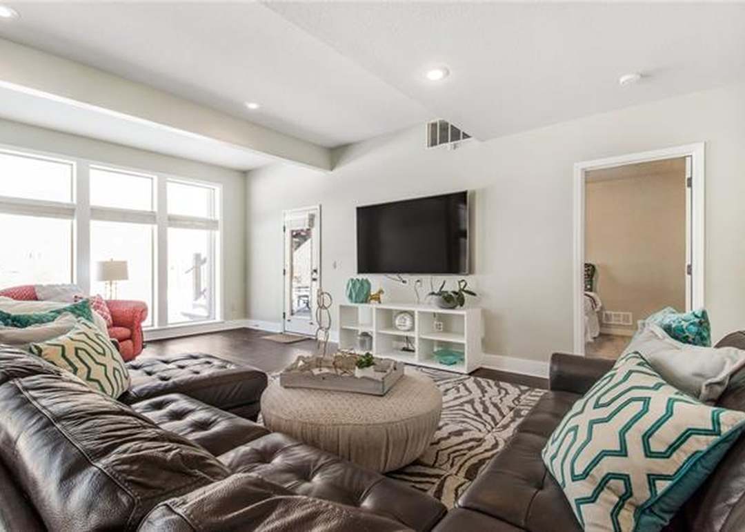 10806 W 163rd Terrace — photo 33