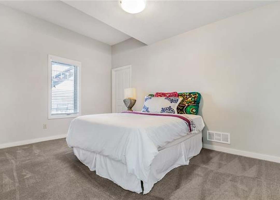 10806 W 163rd Terrace — photo 34