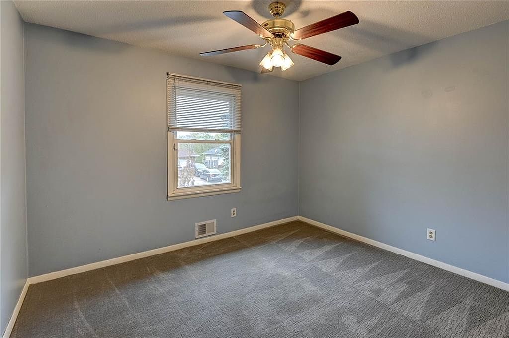 10905 Bales Avenue — photo 32
