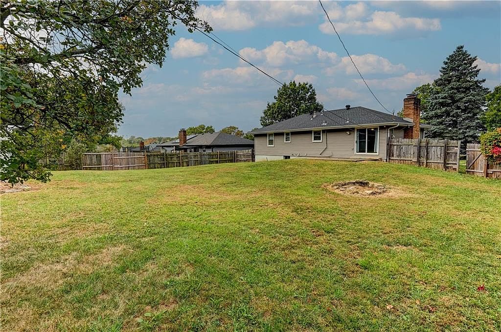 10905 Bales Avenue — photo 46