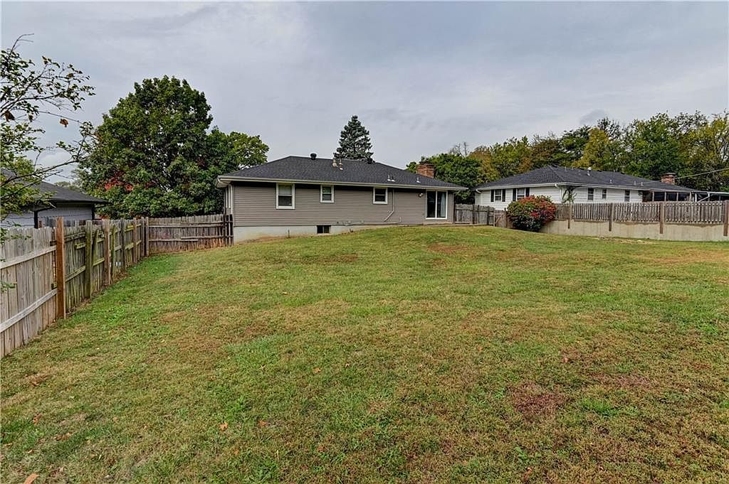 10905 Bales Avenue — photo 48