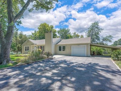 10907 Sharon Lane, Shawnee, KS
