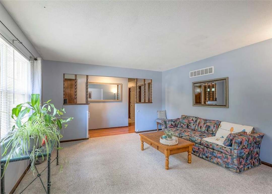 10912 Myrtle Avenue — photo 11