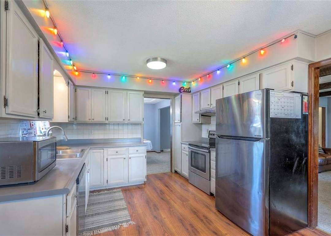 10912 Myrtle Avenue — photo 15