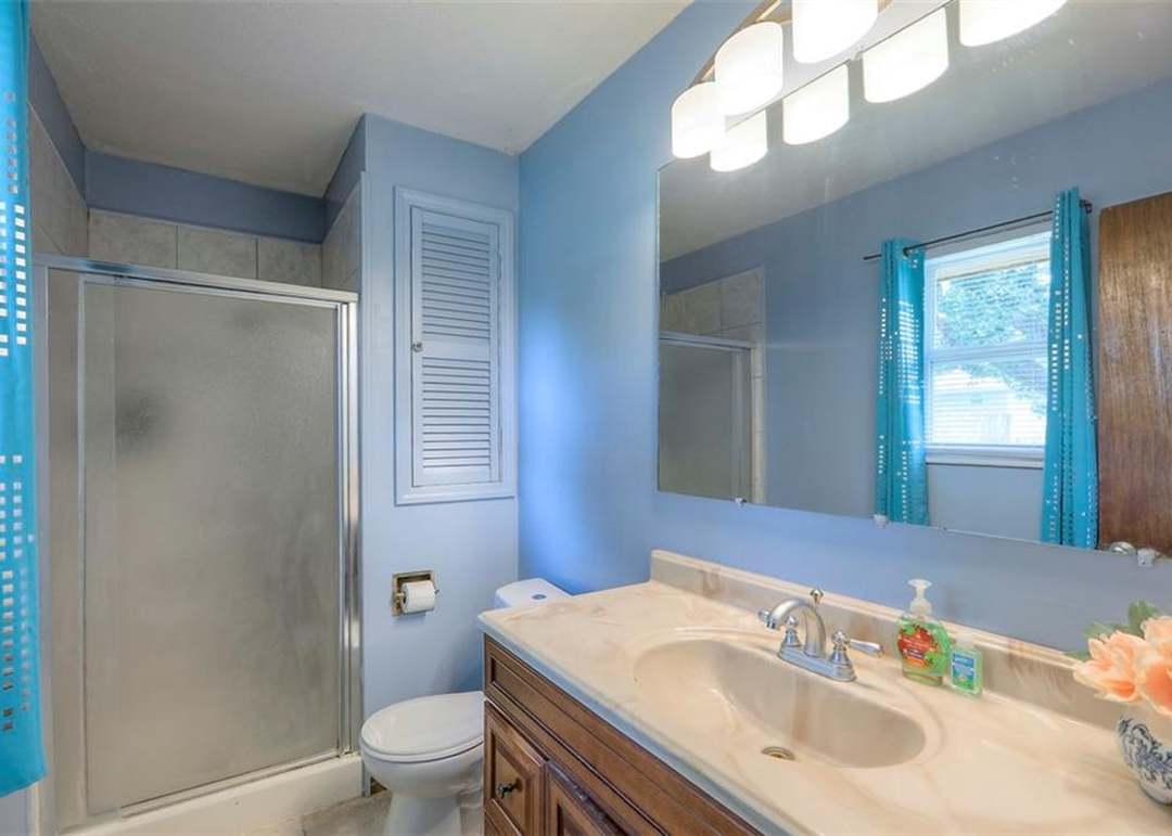 10912 Myrtle Avenue — photo 23