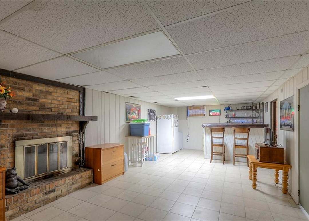 10912 Myrtle Avenue — photo 26