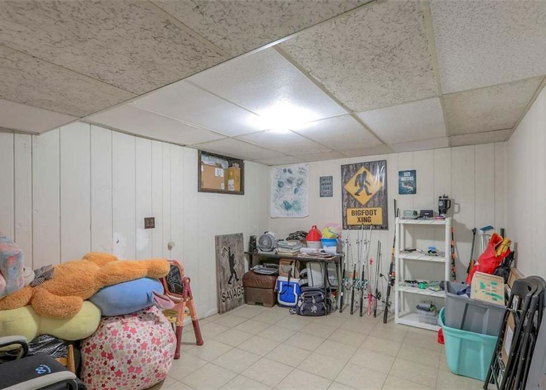 10912 Myrtle Avenue — photo 29