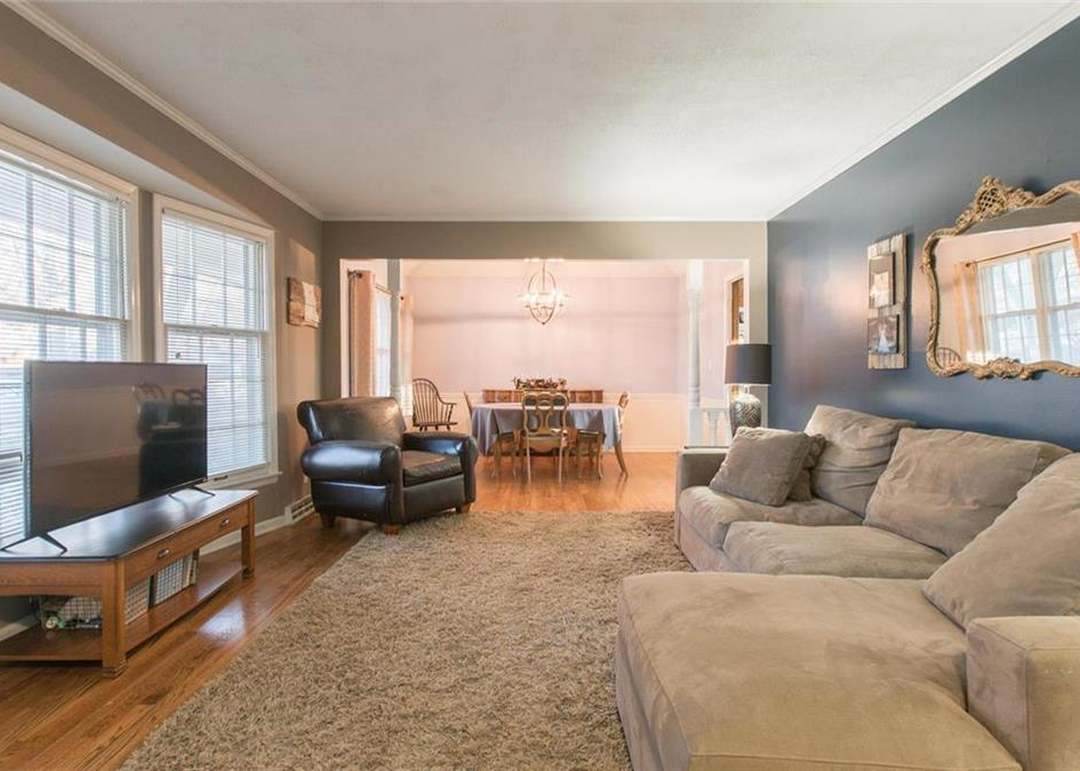 10917 Tracy Avenue — photo 11