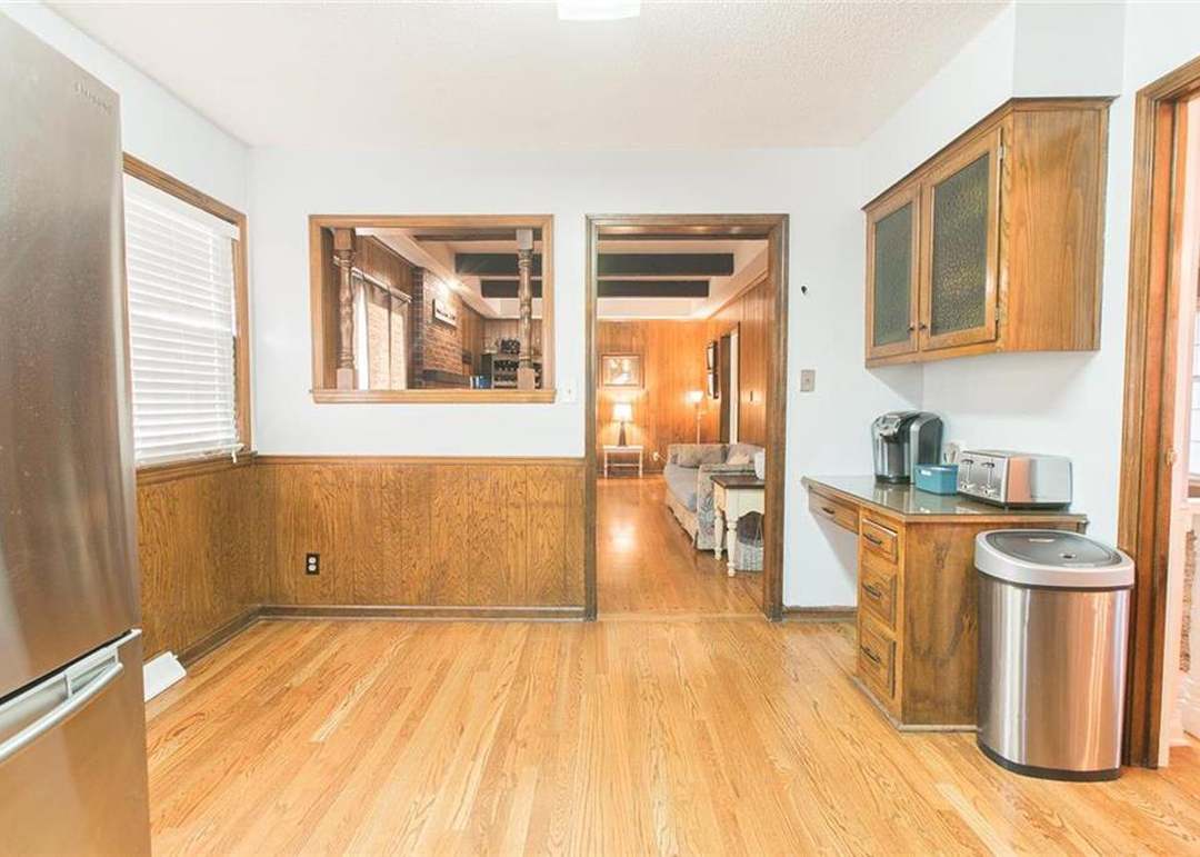 10917 Tracy Avenue — photo 18