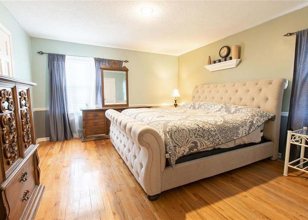 10917 Tracy Avenue — photo 21