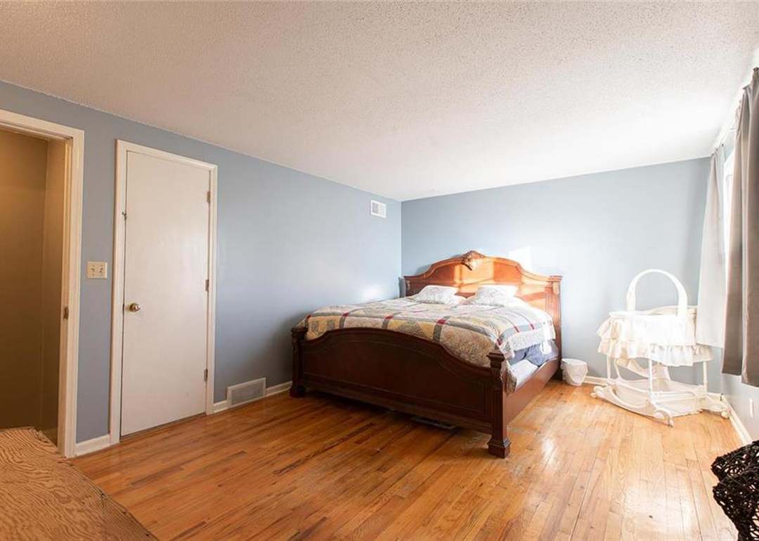 10917 Tracy Avenue — photo 28
