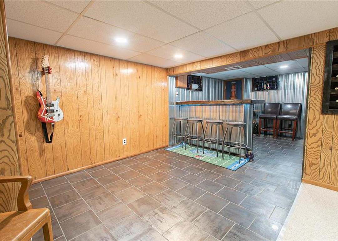 10917 Tracy Avenue — photo 33