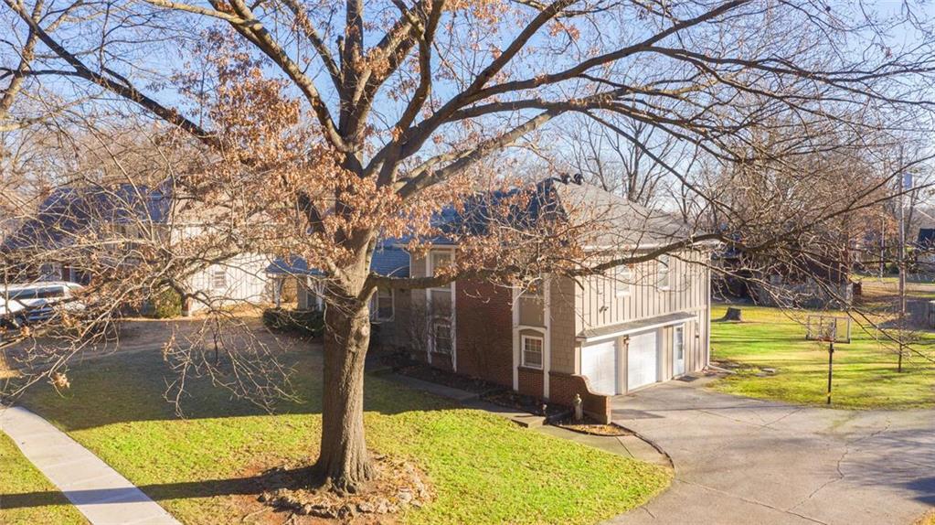10917 Tracy Avenue — photo 39