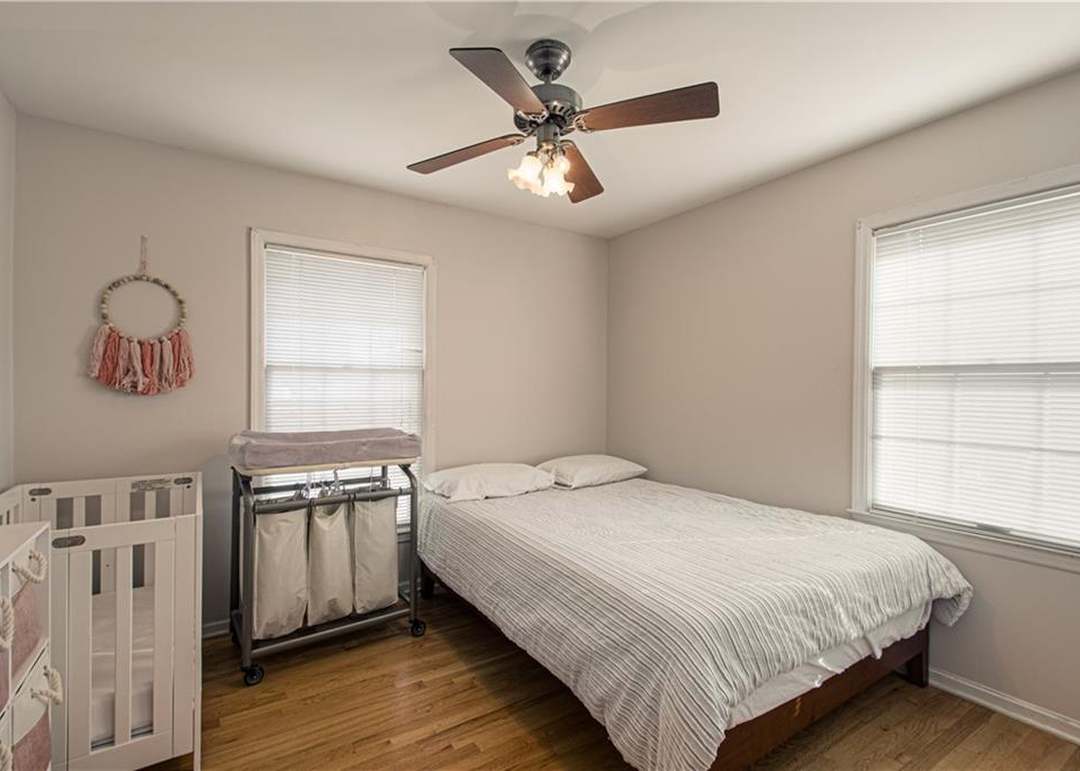 10918 Troost Avenue — photo 15
