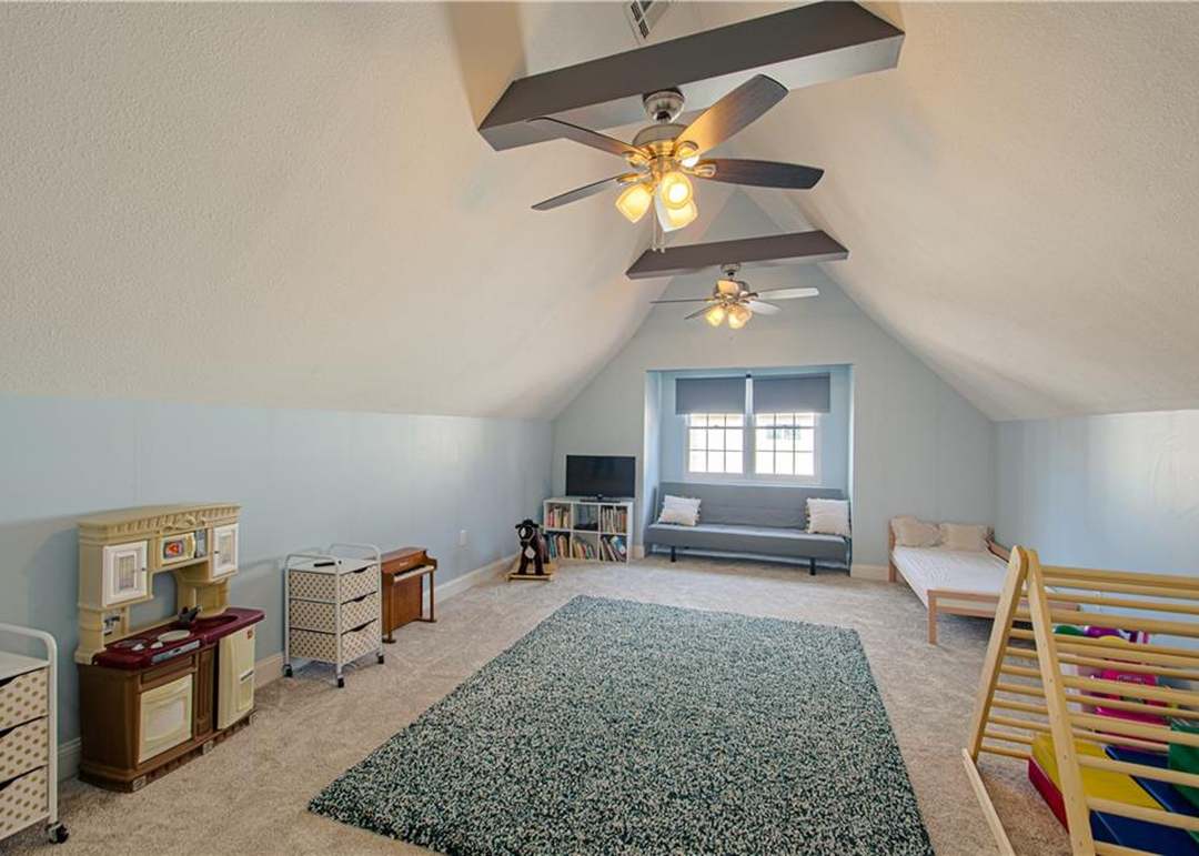 10918 Troost Avenue — photo 17