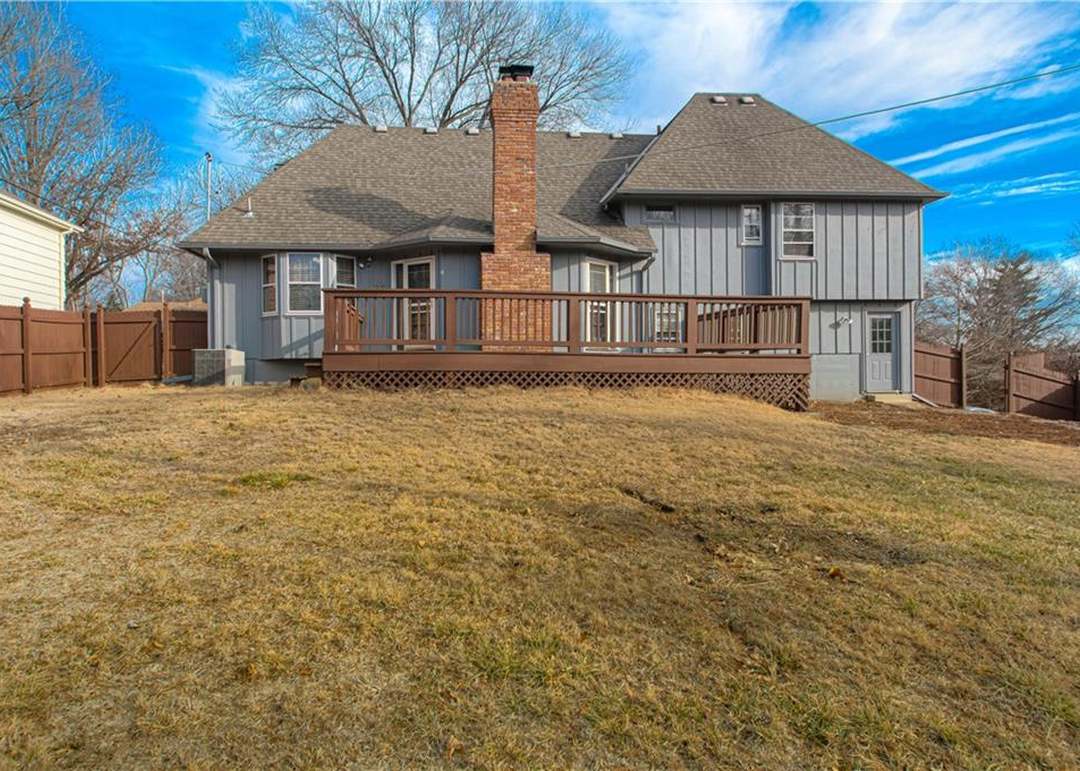 10918 Troost Avenue — photo 21