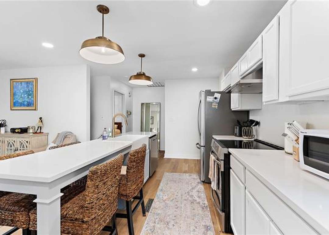 10945 Gillette Street — photo 10