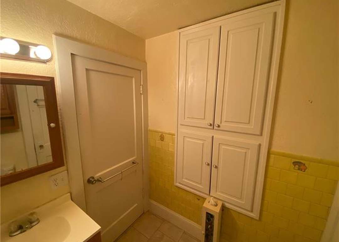 110 S Willow Avenue — photo 11