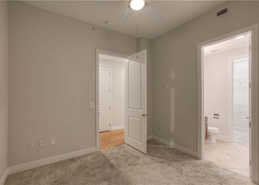 1101 Walnut Street — photo 14