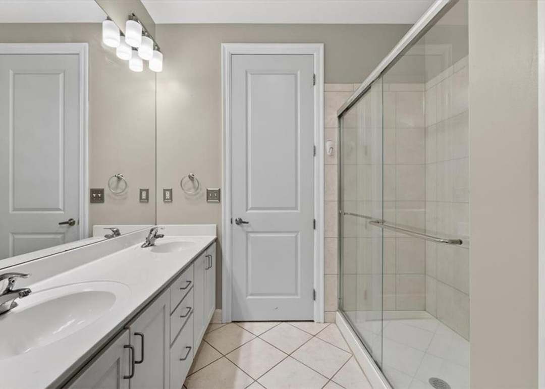 1101 Walnut Street — photo 32