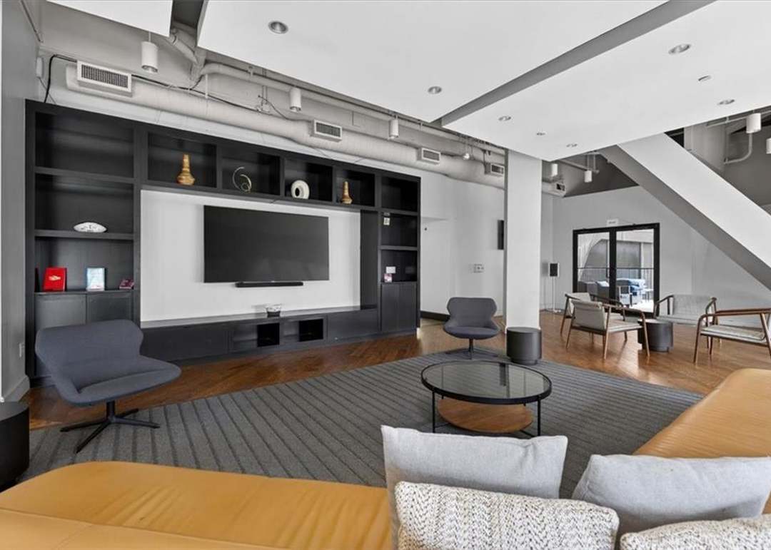 1101 Walnut Street — photo 43