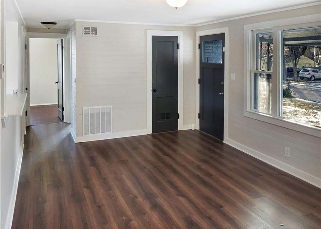 1105 S 50th Terrace — photo 7