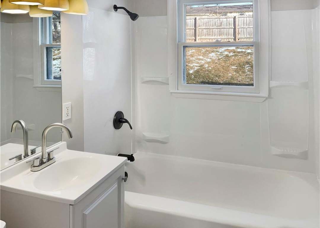 1105 S 50th Terrace — photo 10