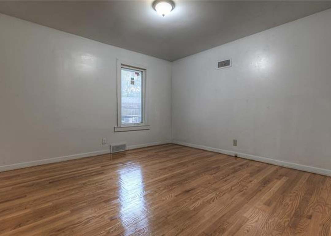 1109 E 108th Terrace — photo 18
