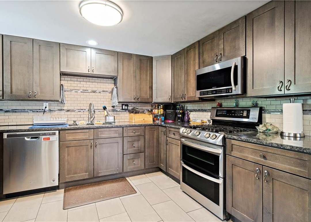 1109 NE 69TH STREET — photo 24